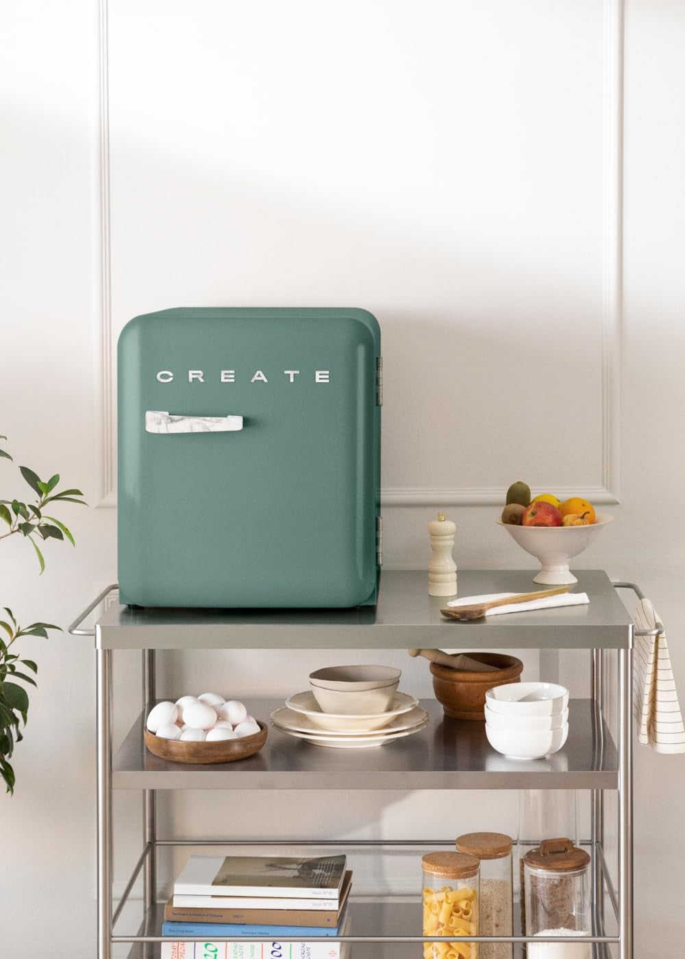/ RETRO FRIDGE 50 MARBLE/ Réfrigérateur Vert Sage Poignée Marbre / 85 W, Mini Bar, Une Étagère, Design Rétro, 50 Cm, Deux Étagères, Capacité De 48 L, Économie D'Énergie, 50 X 44 X 49,8 Cm