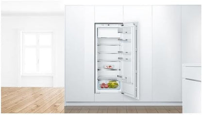 - KIL52ADE0 Série 6 - Réfrigérateur Encastrable - 140 X 56 Cm - 228 L - Charnière Plate - Vitafresh plus 2 Fois plus De Fraîcheur - Éclairage LED Uniforme