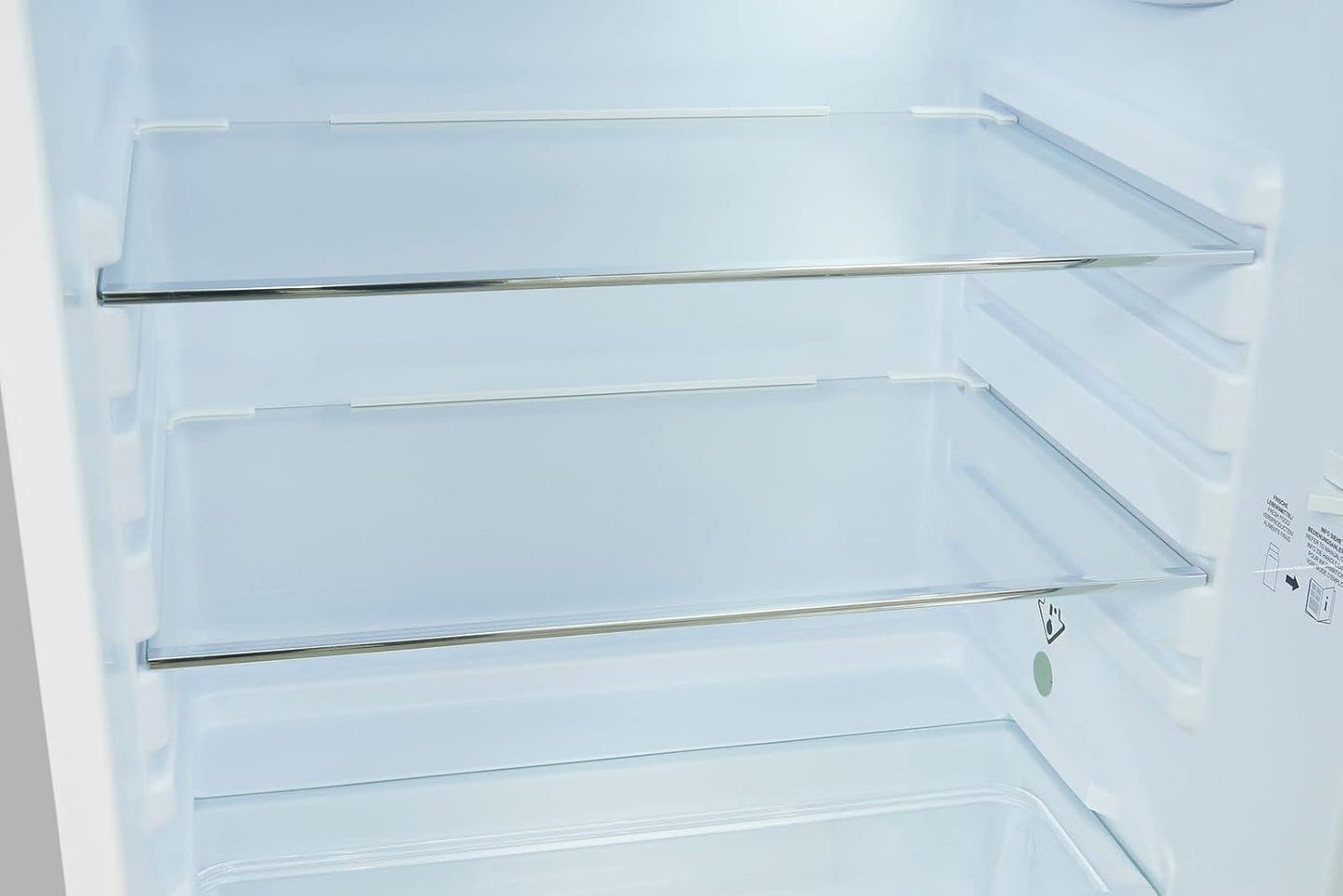 Exquisit Réfrigérateur Rétro RKS120-V-H-160F Gris | Support | Volume 122 L | Gris | Étagère En Verre Et Compartiment À Légumes | Lumière LED | Style Rétro | Roulettes Arrière